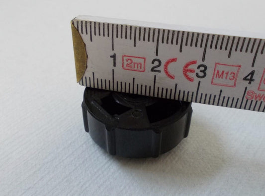 Drehknopf AUF / ZU Tankabsperrventil am Öltank im Ölofen