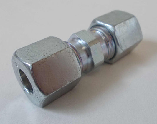 Gerade Verschraubung GV-8 zur Verschraubung von Kupferrohren 8mm