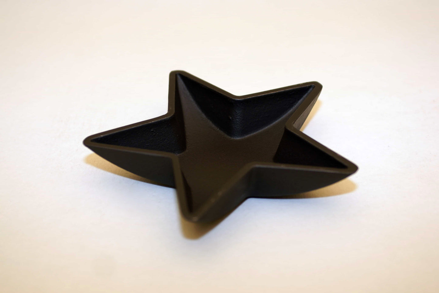 Kerzenständer Schale Gusseisen Stern für Teelichter + normale Kerzen