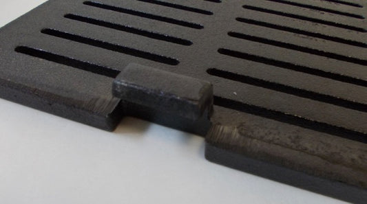 Ofenrost 22 x 23 cm (mit Nasen) als Klapprost, Kaminrost Guss