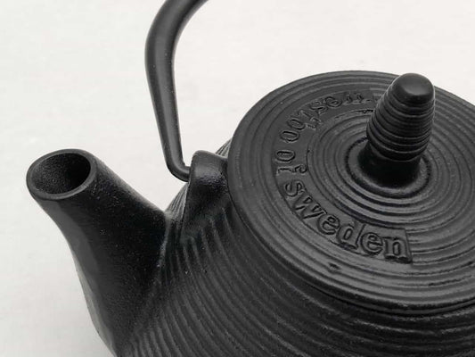 Teekanne mit Teesieb aus Gusseisen 0,7ltr