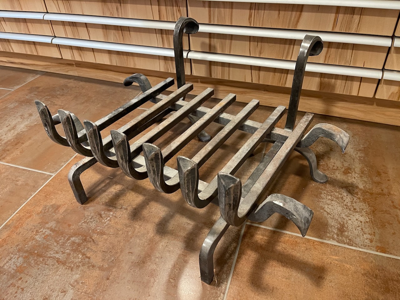 Feuerrost Feuerkorb 41 x 55 cm für einseitige/mehrseitige offene Feuerstätte/ Grill