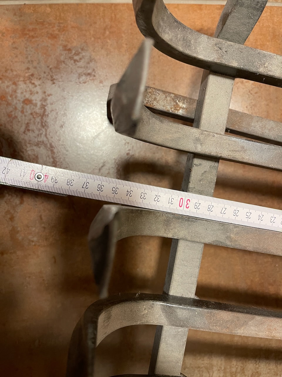 Feuerrost Feuerkorb 41 x 55 cm für einseitige/mehrseitige offene Feuerstätte/ Grill