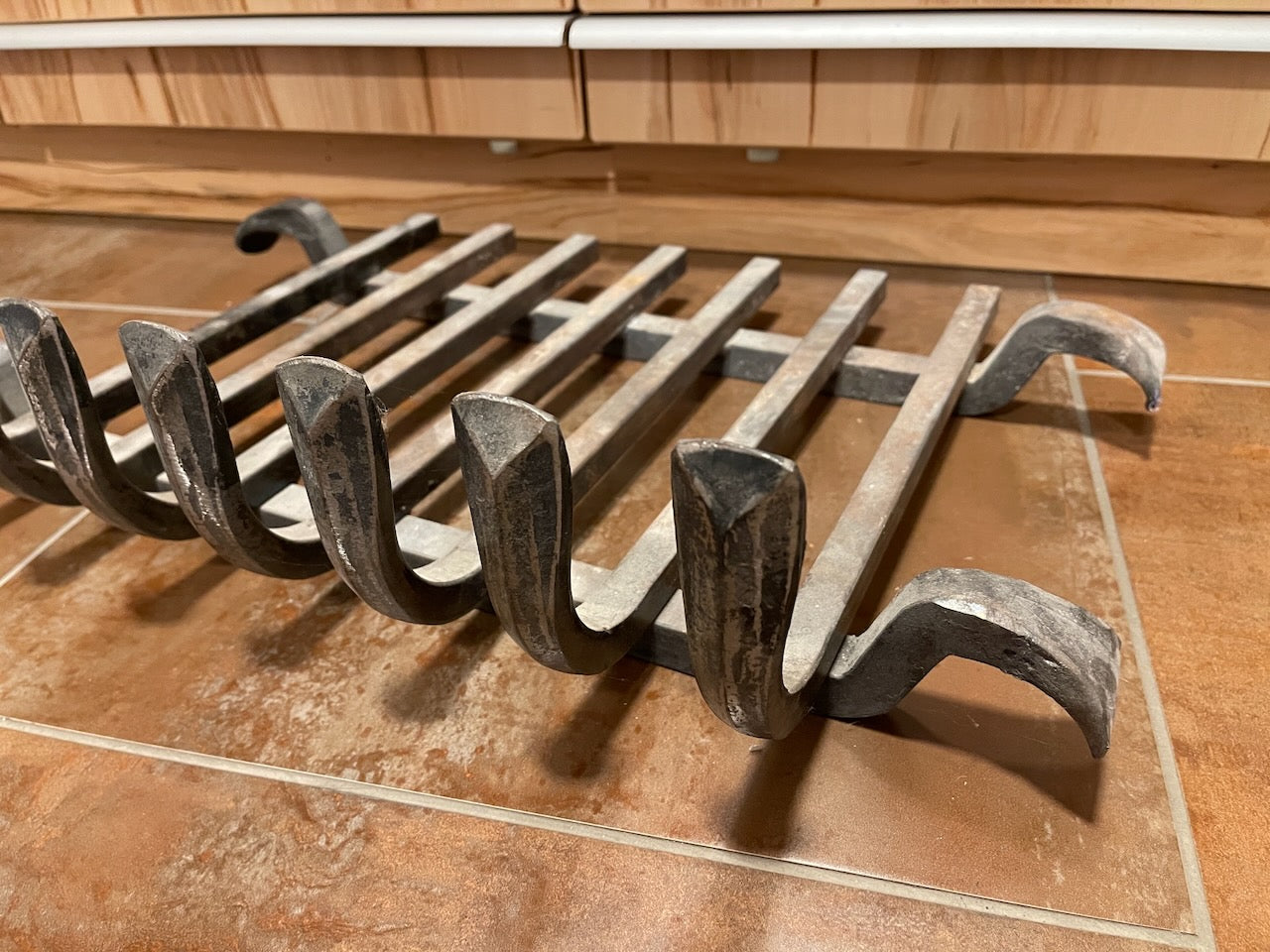 Feuerrost Feuerkorb 41 x 55 cm für einseitige/mehrseitige offene Feuerstätte/ Grill