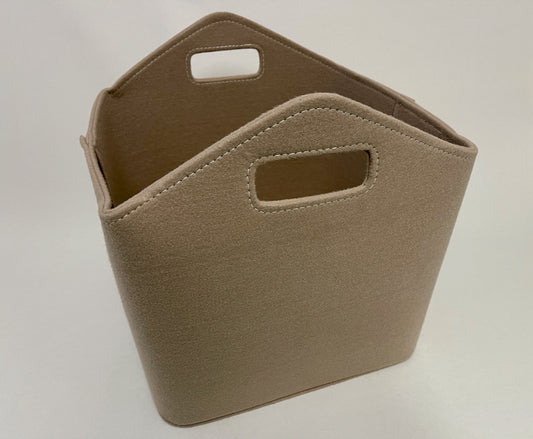 Hochwertiger Kaminholzkorb aus beige-farbenen Filz