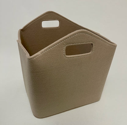 Hochwertiger Kaminholzkorb aus beige-farbenen Filz