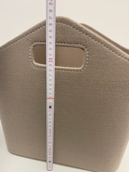 Hochwertiger Kaminholzkorb aus beige-farbenen Filz