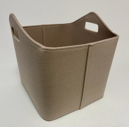 Hochwertiger Kaminholzkorb aus beige-farbenen Filz