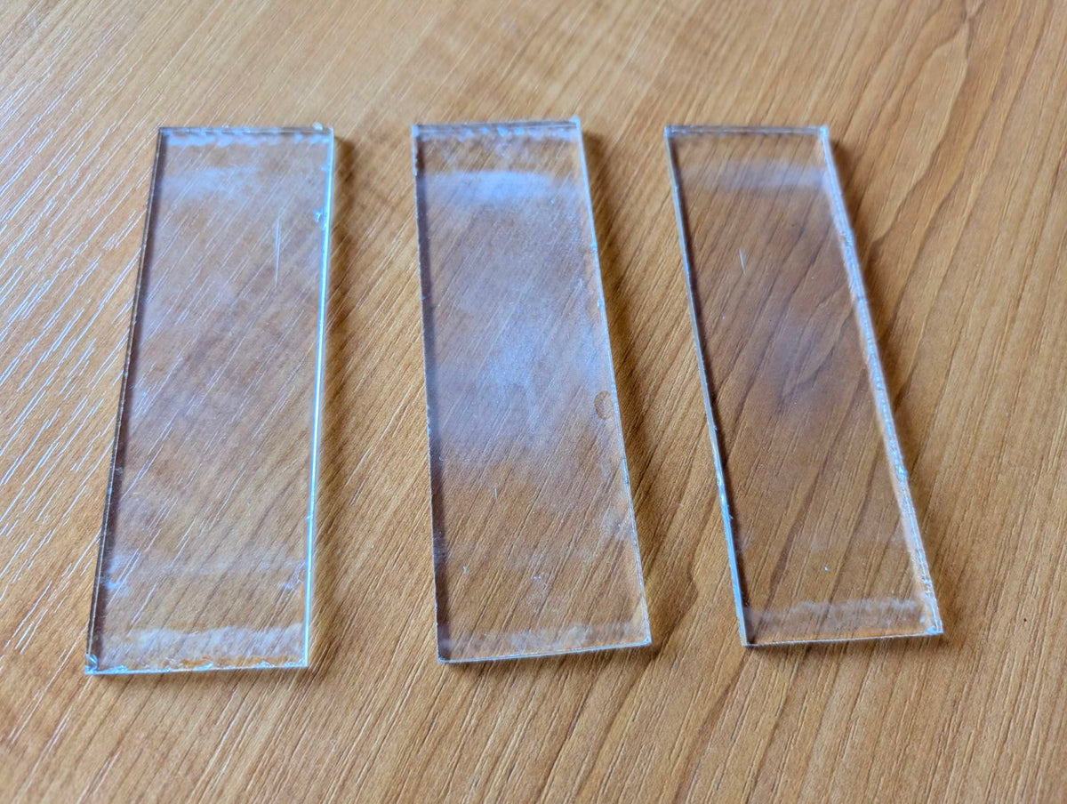 Ofenscheiben Länge 12,3 cm; Breite 4,1 cm und Höhe 0,3 cm