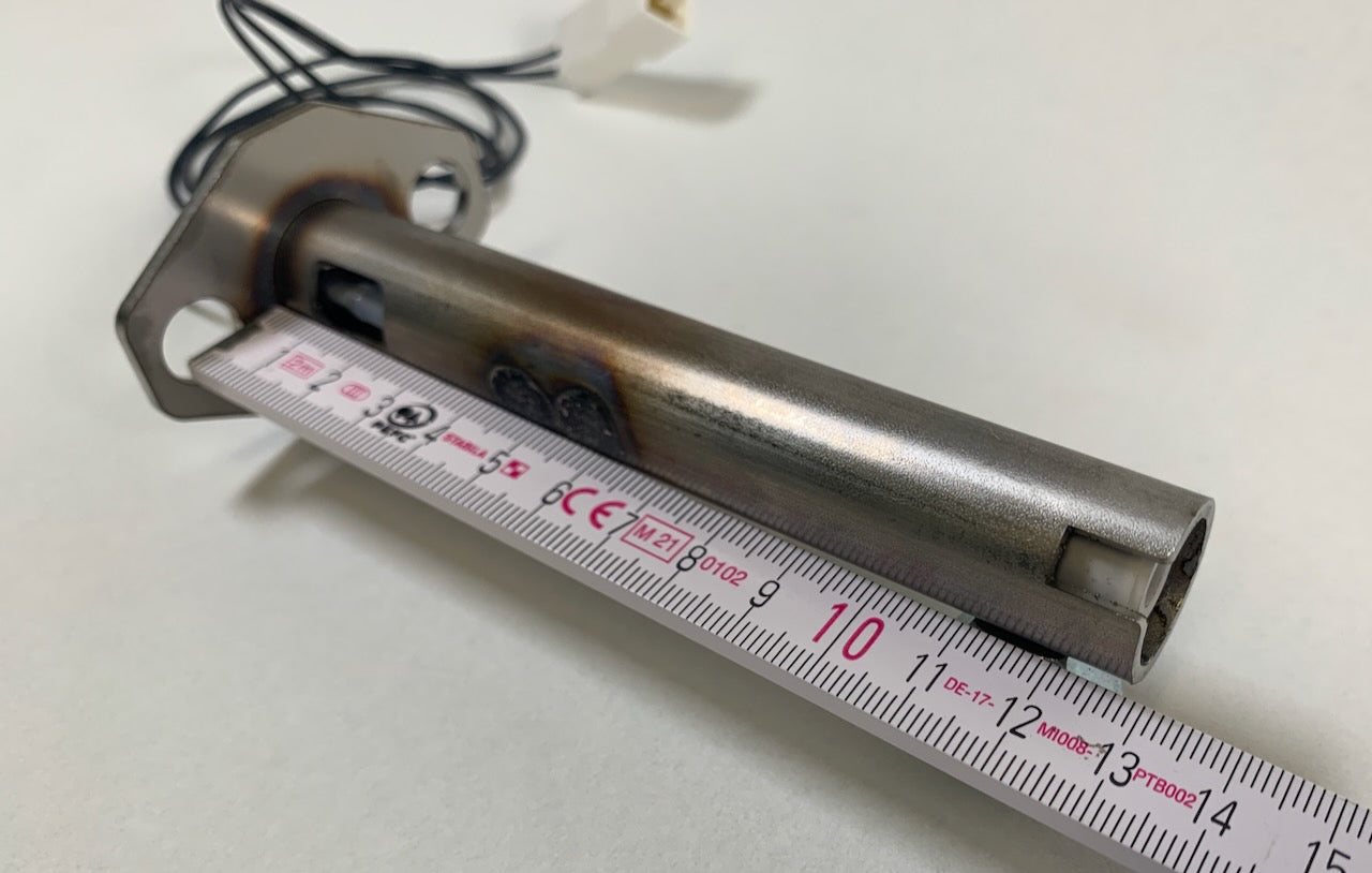 Zündkerze keramisch 300 W montiert – passend für viele RIKA Pelletöfen