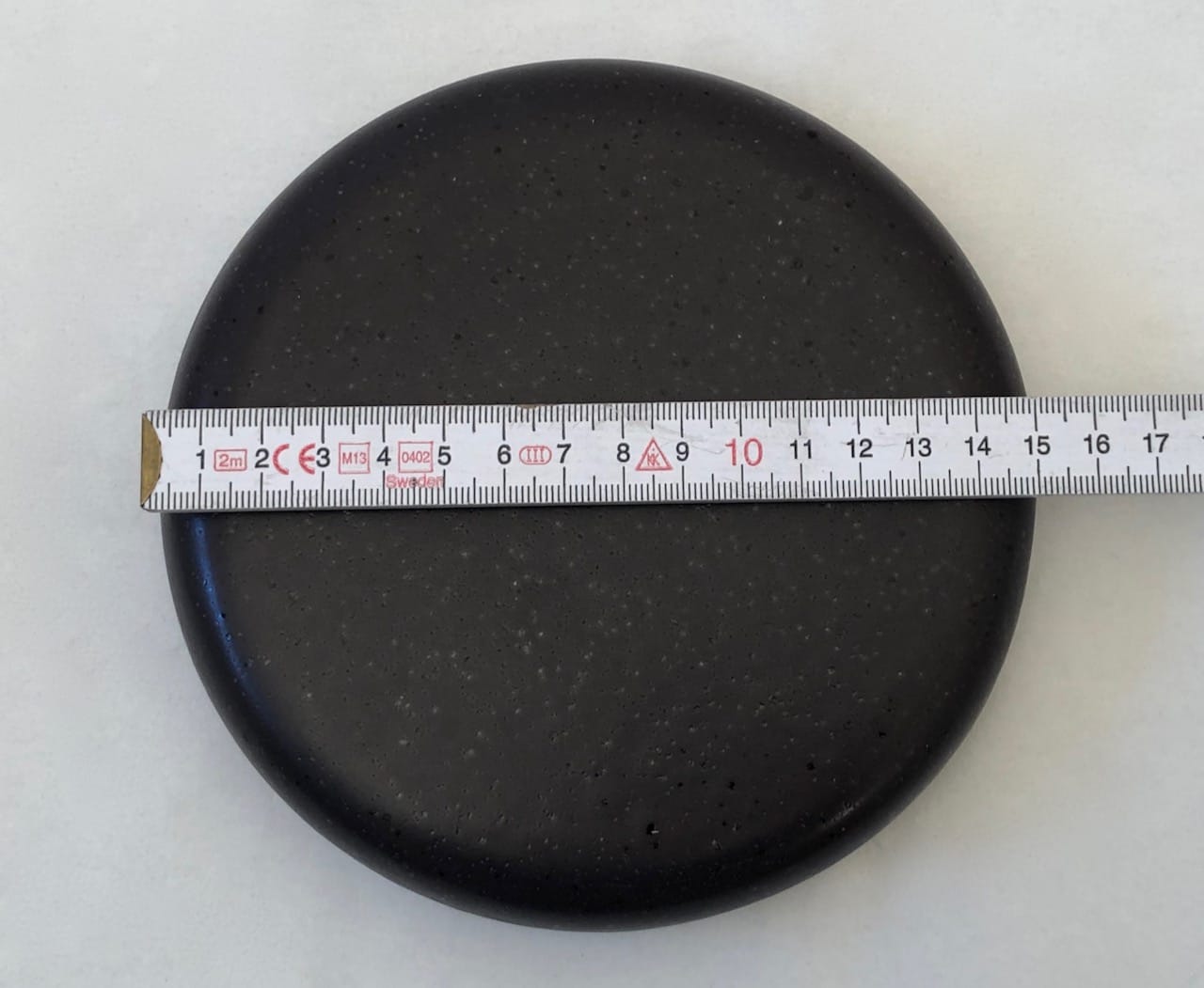 Reinigungskachel graphitgrau, Putzdeckel für Kachelofen, rund 15 cm